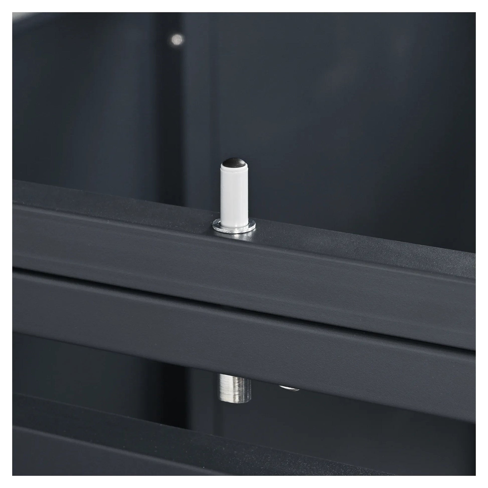 Arretierstift Mülltonnenbox – Türsicherung Detail